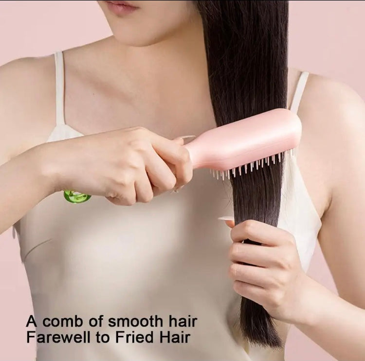 Self Cleaning Magic Hair Brush